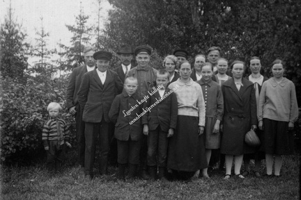 Frans Fabian Yliviidanojan (Mäkisen) hautajaisten saattoväkeä 1930