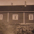 Peltolan rakennus Haukijärven suunnasta kuvattuna